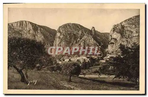 Ansichtskarte AK Paysages et Pierres de Provence Vue generale de Moustiers Ste Marie