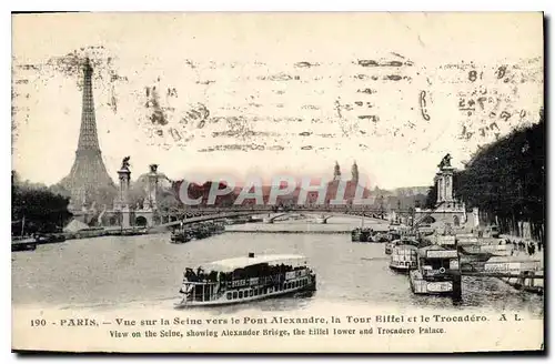 Cartes postales Paris vue sur la Seine vers le Pont Alexandre la Tour Eiffel et le Trocadero