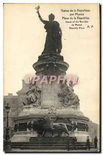 Ansichtskarte AK Statue de la Republique par Morice Place de la Republique