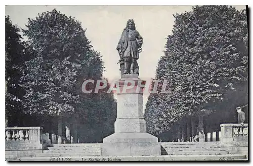 Cartes postales Avallon La Statue de Vauban