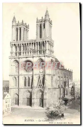 Cartes postales Mantes La Cathedrale