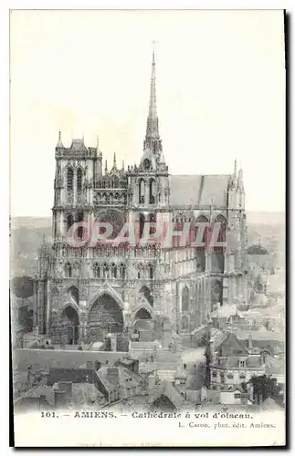 Ansichtskarte AK Amiens Cathedrale a vol d'oiseau