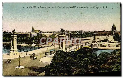 Cartes postales Paris Perspective sur le Pont Alexandre III