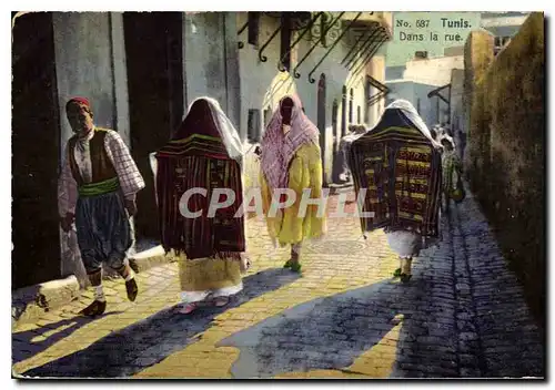Cartes postales Tunis Dans la rue