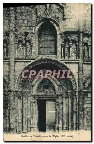 Cartes postales Ruffec Portail Roman de l'Eglise XII siecle