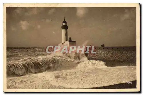 Ansichtskarte AK Le Treport Seine Inferieure le Phare par tempete