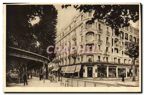 Cartes postales Vichy Allier l'Hotel du Parc et les Allees Couvertes
