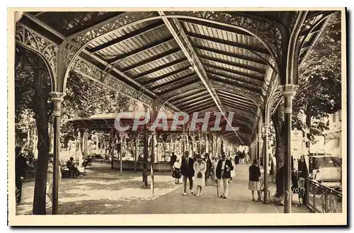 Cartes postales Vichy Allier les Allees Couvertes du Parc des Sources