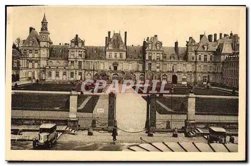 Ansichtskarte AK Fontainebleau S et M le Palais Cour des Adieuxou du Cheval Blanc