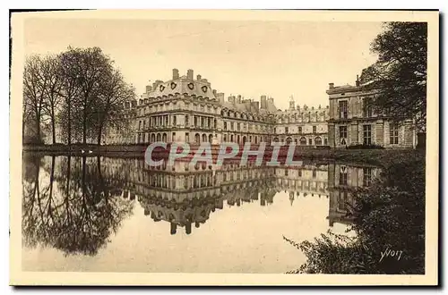 Ansichtskarte AK Fontainebleau S et M le Palais vue d'Ensemble