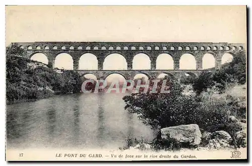 Ansichtskarte AK Le Pont du Gard vu de face sur la rive droite du Gardon