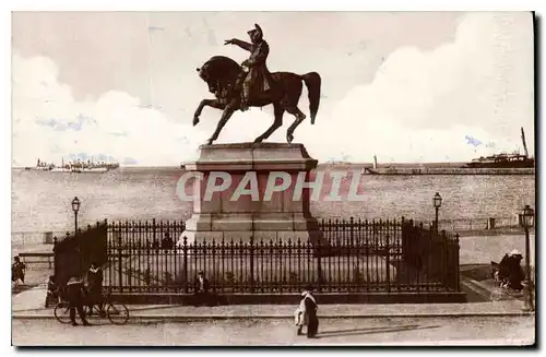 Ansichtskarte AK Cherbourg la statue de Napoleon Par le Veel et la Rade j'avais resolu de Renouveler a Cherbourg