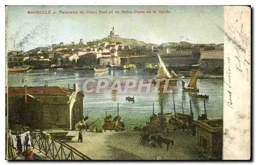 Cartes postales Marseille Panorama du vieux Port et le Notre Dame de la Garde Bateaux