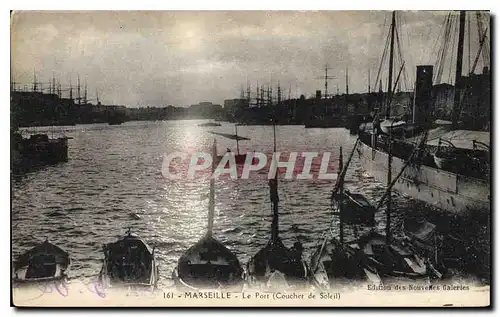 Ansichtskarte AK Marseille Le Port Coucher de Soleil