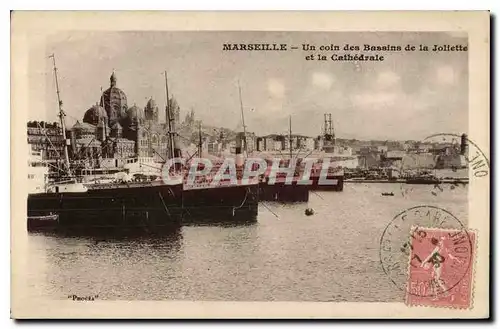 Cartes postales Marseille un Coin des Bassins de la Joliette et la Cathedrale