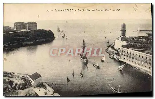 Ansichtskarte AK Marseille la Sortie du Vieux Port