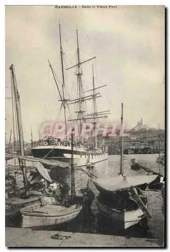 Ansichtskarte AK Marseille Dans le Vieux Port