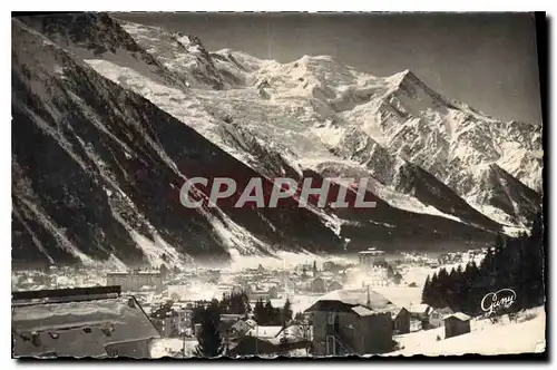 Cartes postales Chamonix Mont Blanc Hte Savoie Vue generale et le Mont Blanc