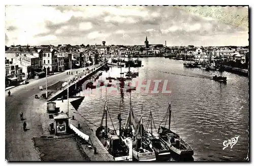 Ansichtskarte AK Les Sables Dolonne Vendee Le Port Bateaux de peche