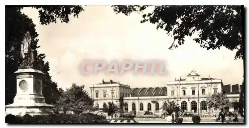 Cartes postales Reims Marne La gare vue du Square Colbert