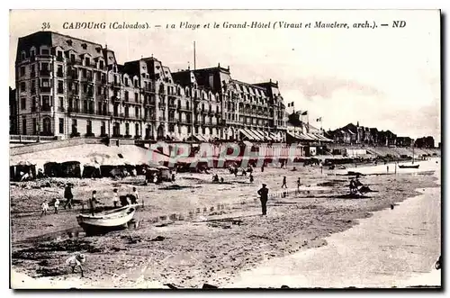 Cartes postales Cabourg Calvados La Plage et le Grand Hotel