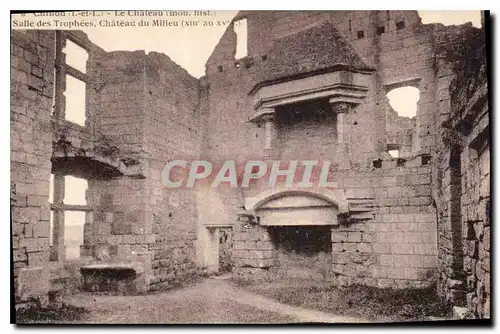 Cartes postales Chinon Le Chateau Salle des Trophees Chateau du Milieu