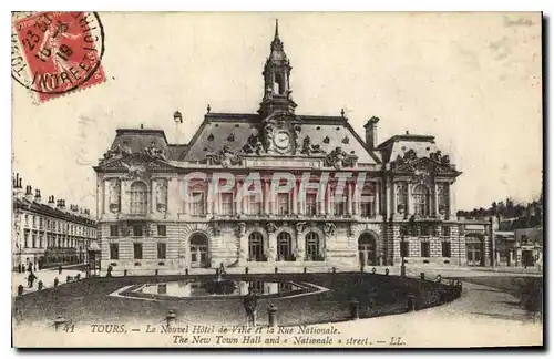 Cartes postales Tours Le Nouvel Hotel de Ville et la Rue Nationale