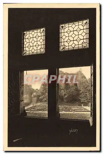 Cartes postales Chateaux de la Loire Les Ruines du premier Chateau de Langeais vues a travers une fenetre du Cha