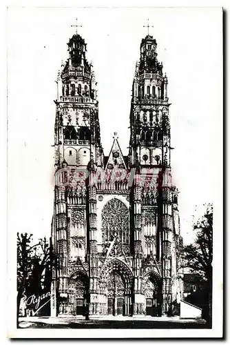 Ansichtskarte AK Tours Cathedrale Saint Gatien dont la plus haute tour est de 70 m