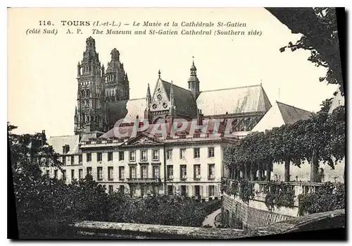 Cartes postales Tours L et L Le Musee et la Cathedrale St Gatien Cote Sud