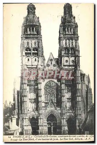 Cartes postales Tours I et L Cathedrale St Gatien construite durant 3 siecle de 1170 a 1547 la Tour Nord la Tour