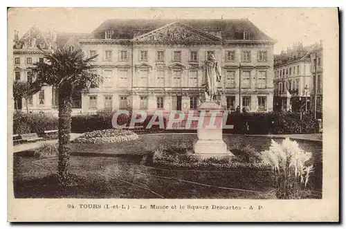 Cartes postales Tours I et L le Musee et le Square Descartes