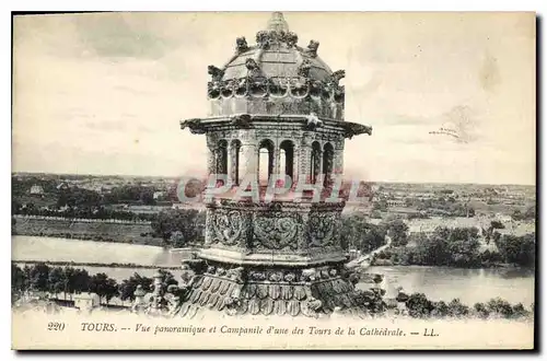 Ansichtskarte AK Tours vue panoramique et Campanile d'une des Tours de la Cathedrale