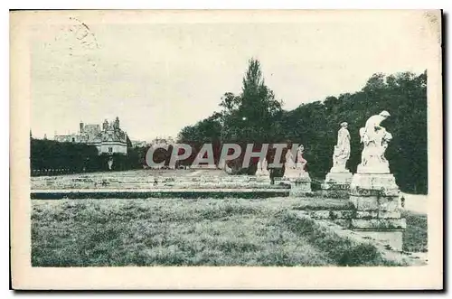 Cartes postales Palais de Fontainebleau sur le terre plein des Cascades