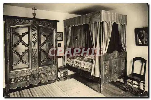 Cartes postales Mobilier rustique lorrain armoire et lit