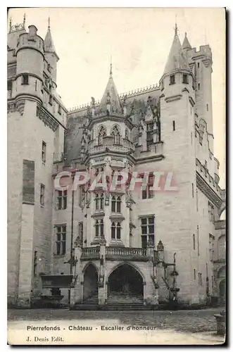 Cartes postales Pierrefonds Chateau Escalier d'honneur