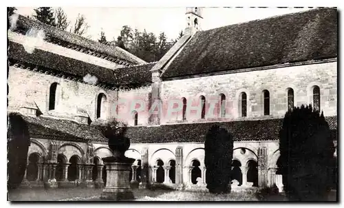 Ansichtskarte AK Abbaye de Fontenay Interieur du Cloitre