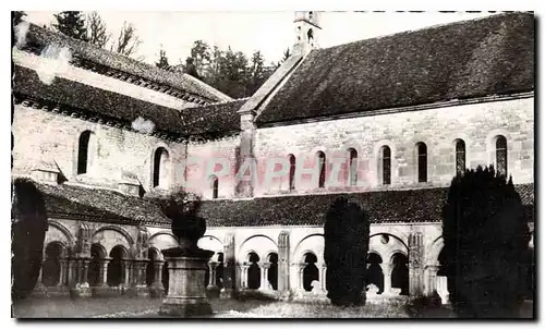 Cartes postales Abbaye de Fontenay Interieur du Cloitre