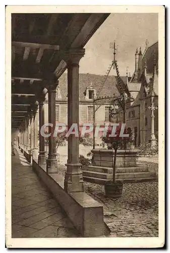 Cartes postales Beaune Cour d'honneur de l'Hostel Dieu cote nord