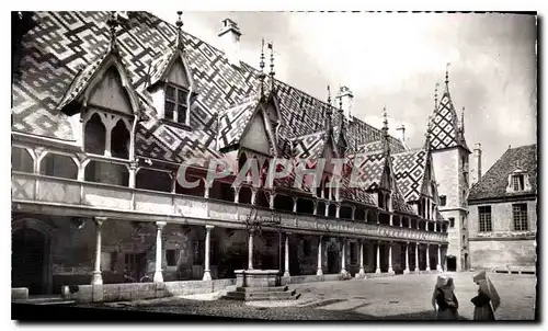 Cartes postales Beaune Cote d'Or L'Hotel Dieu fonde en 1442 La cour d'honneur