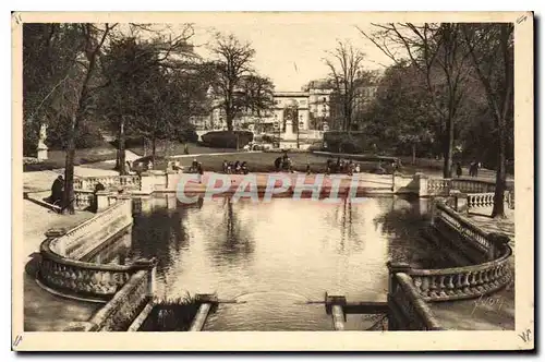 Ansichtskarte AK Dijon Cote d'Or Chateau d'Eau et Place d'Arcy