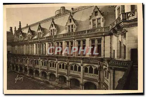 Ansichtskarte AK Chateau de Pierrefonds Colonnade de la Cour d'Honneur