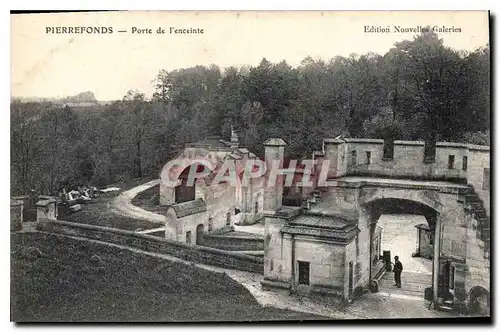 Cartes postales Pierrefonds Porte de l'enceinte