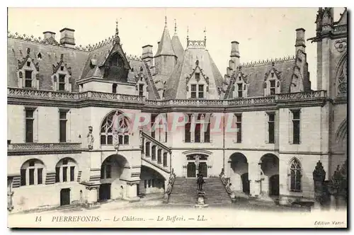 Ansichtskarte AK Pierrefonds Le Chateau Le Beffroi