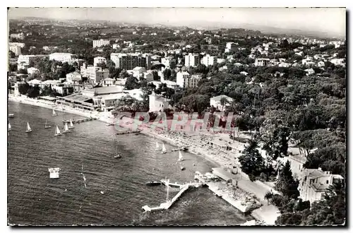 Cartes postales Juan les Pins AM La Plage et la pinede a gauche le Casino