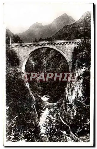 Ansichtskarte AK Pyrenees Ocean St Sauveur Le Pont Napoleon