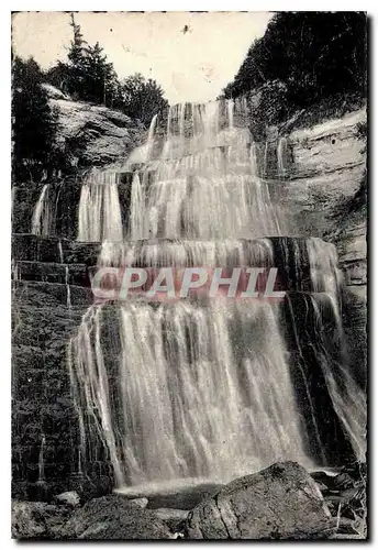 Cartes postales Jura Touriste cours du Herisson Cascade en eventail