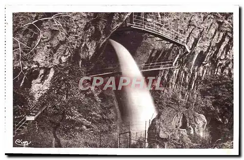 Ansichtskarte AK Grottes de Baume les Messieurs Jura Cascade et Passerelle d'Entree des Grottes