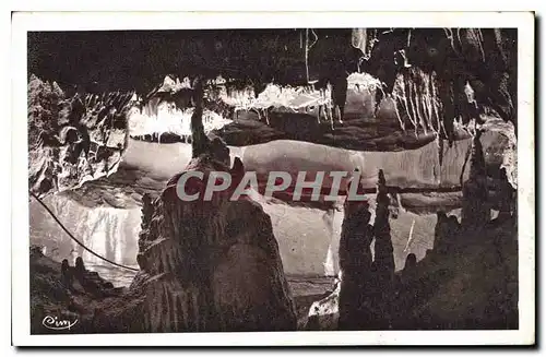 Cartes postales Grottes de Baume les Messieurs Jura Galerie du Catfalque et la Sacristie