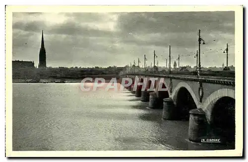 Ansichtskarte AK Bordeaux Gironde de Yoir la Garonne et le Pont de Pierre